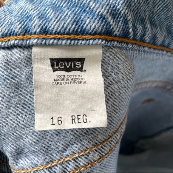 Levi’s Jean Shorts Size 16 Regular EUC Denim Women’s - Picture 3 of 7